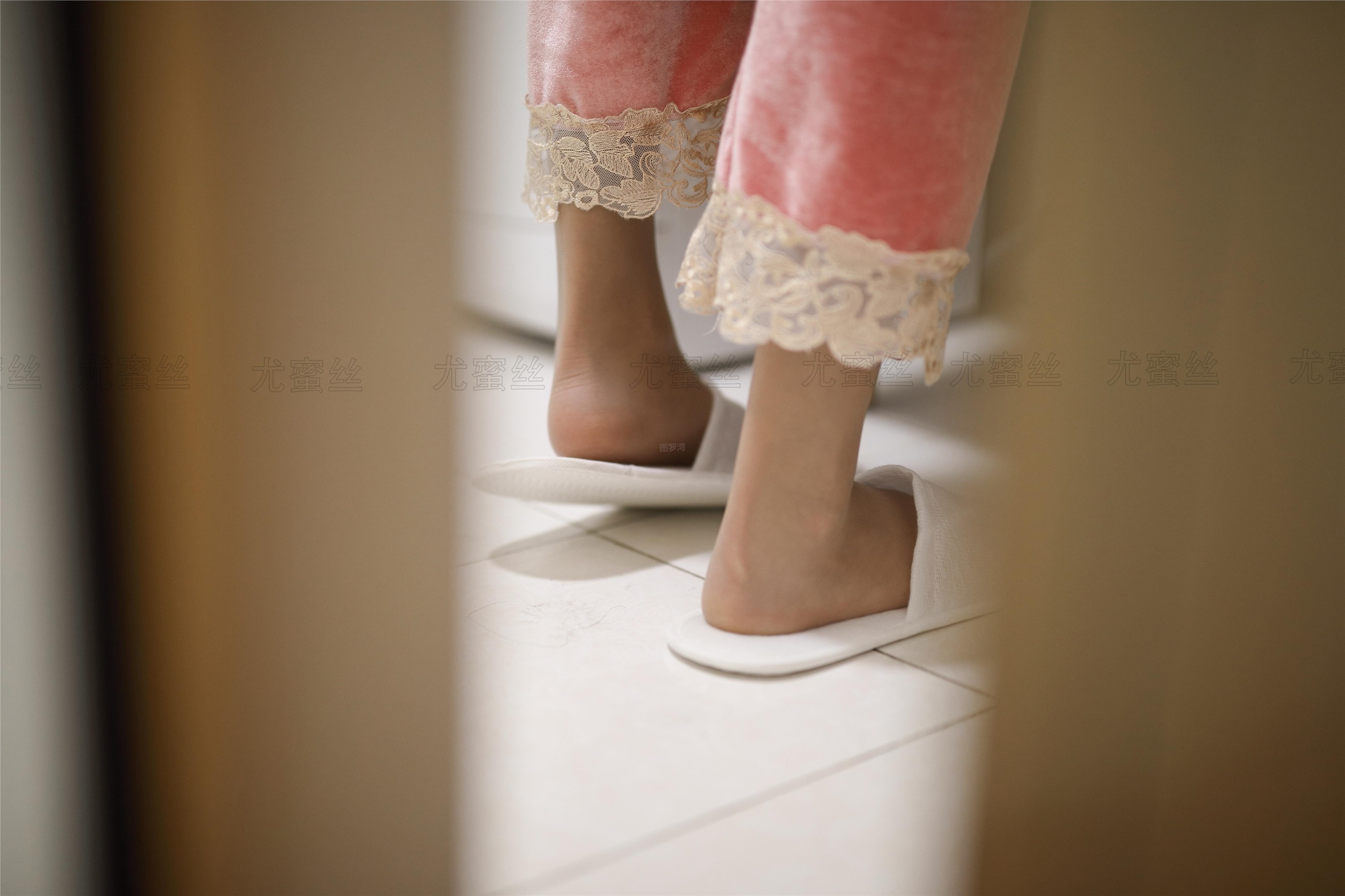 尤蜜丝 穿搭写真 NO.028